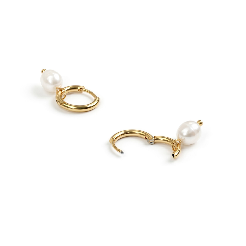 Paire d'anneaux en titane avec perle d'eau douce