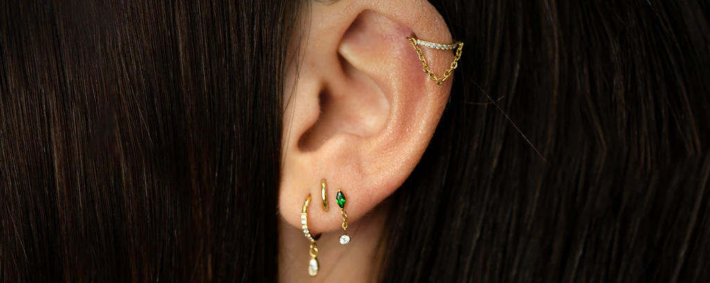 Bijoux en titane pour le piercing à l'hélix